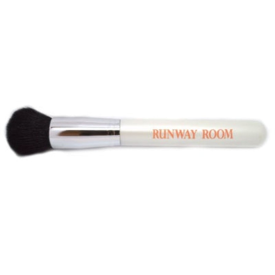 Accessories studio | Studio 7 Hair & Make-Up Runway Room Kabuki Brush